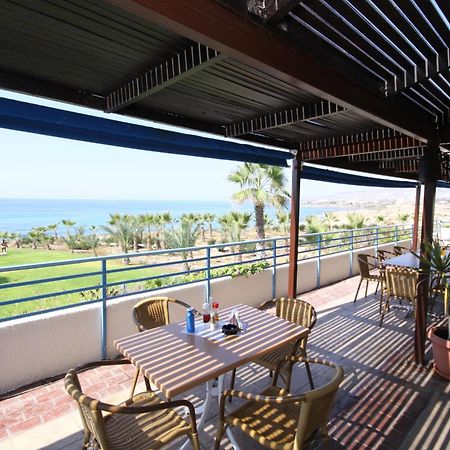 Helios Bay Hotel And Suites Klorakas Ресторан фото