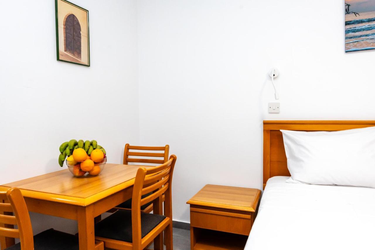 Helios Bay Hotel And Suites Klorakas Екстер'єр фото