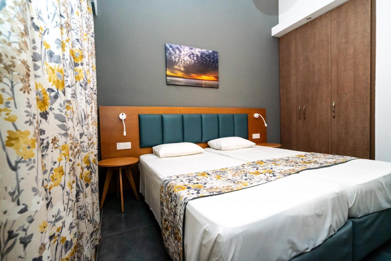 Helios Bay Hotel And Suites Klorakas Екстер'єр фото