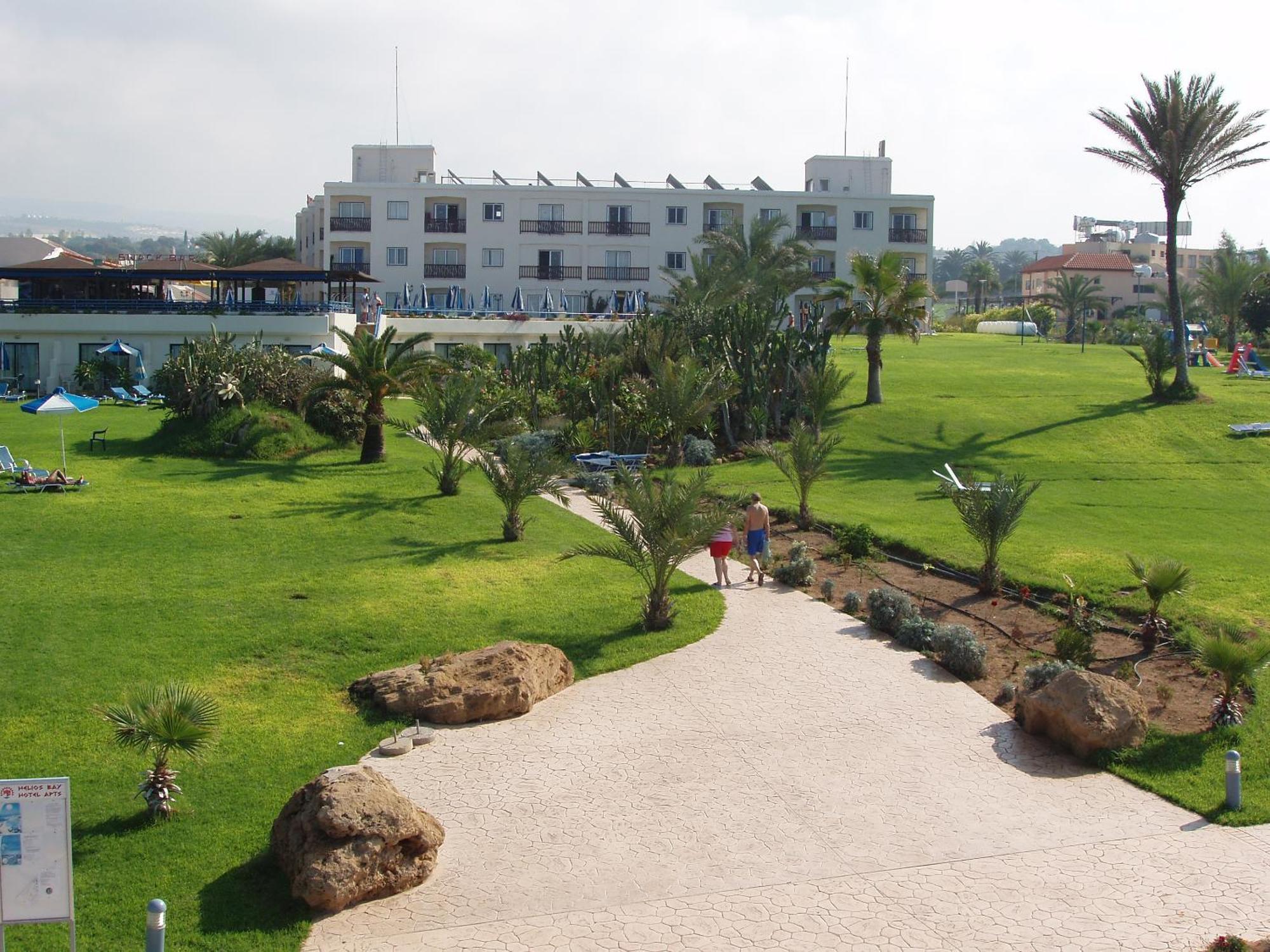 Helios Bay Hotel And Suites Klorakas Екстер'єр фото