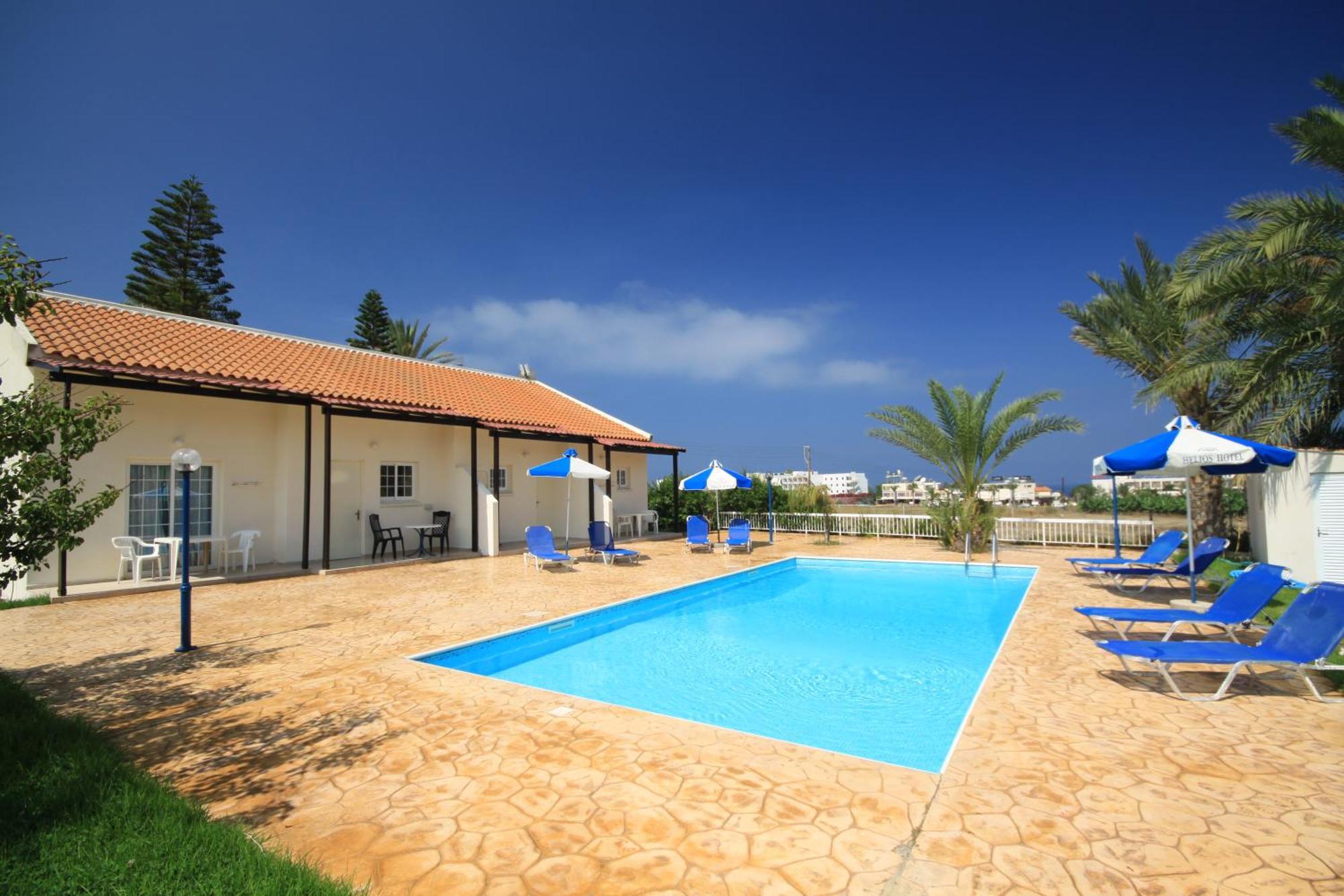Helios Bay Hotel And Suites Klorakas Екстер'єр фото