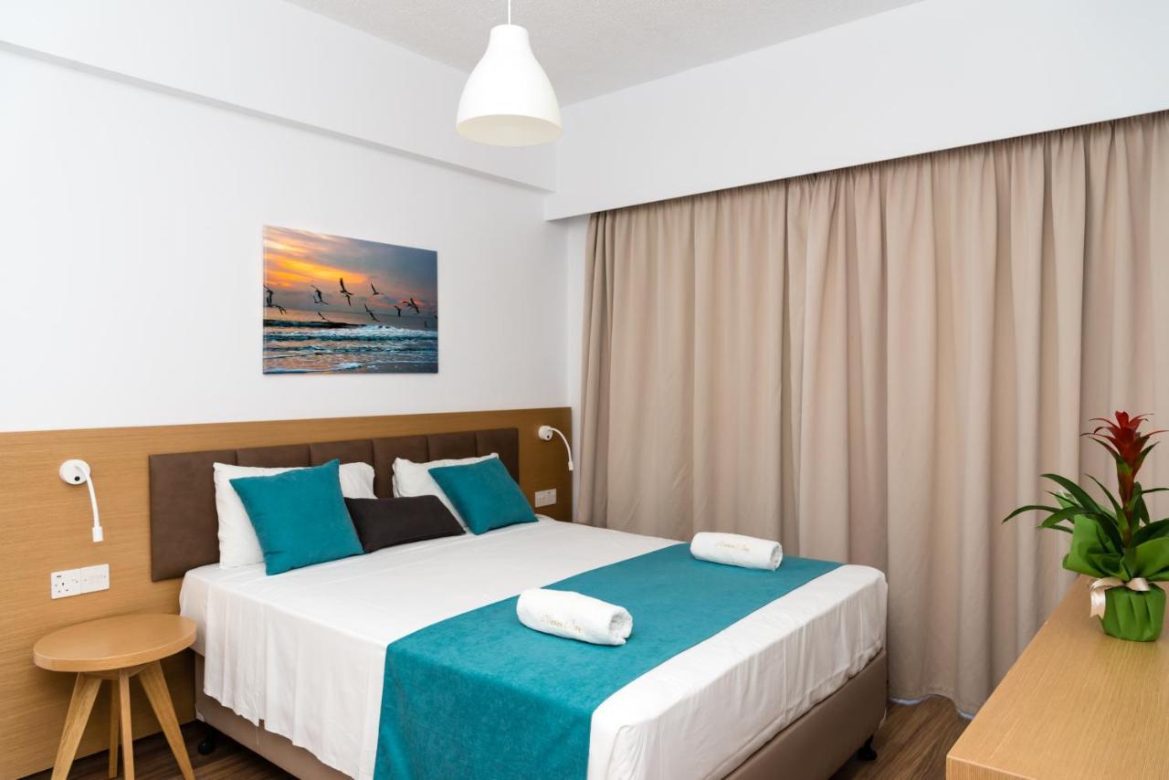 Helios Bay Hotel And Suites Klorakas Екстер'єр фото