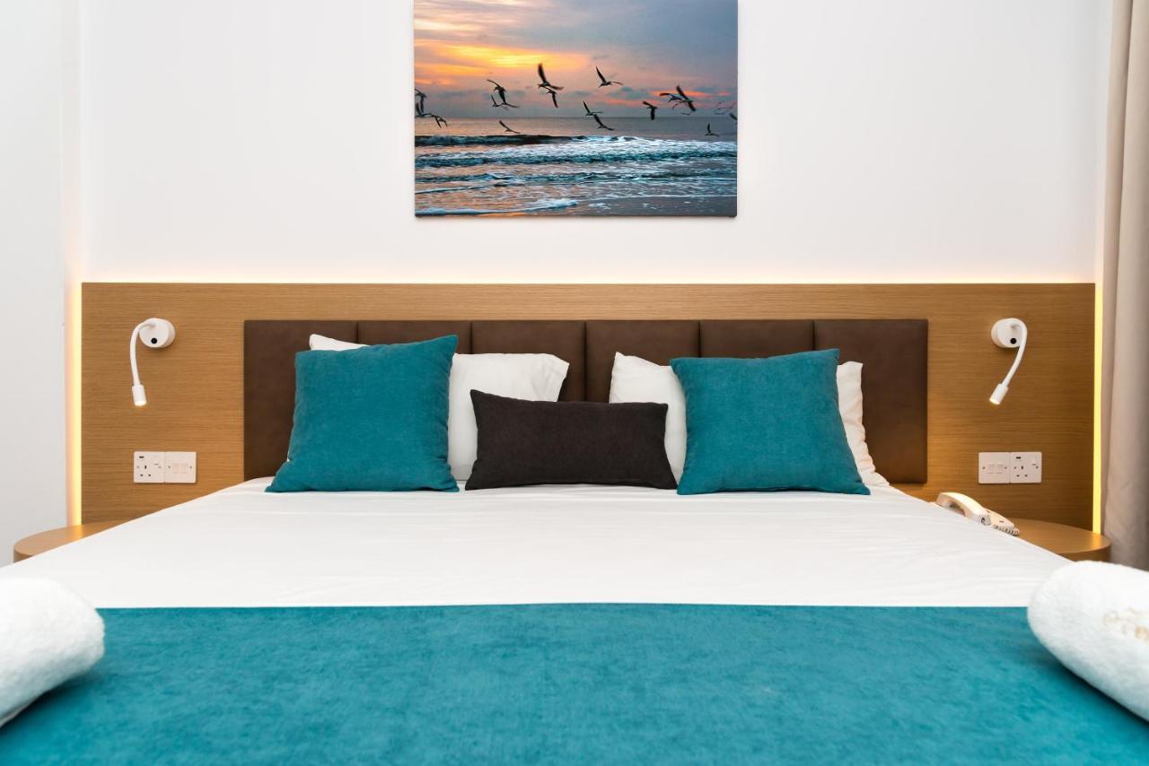 Helios Bay Hotel And Suites Klorakas Екстер'єр фото